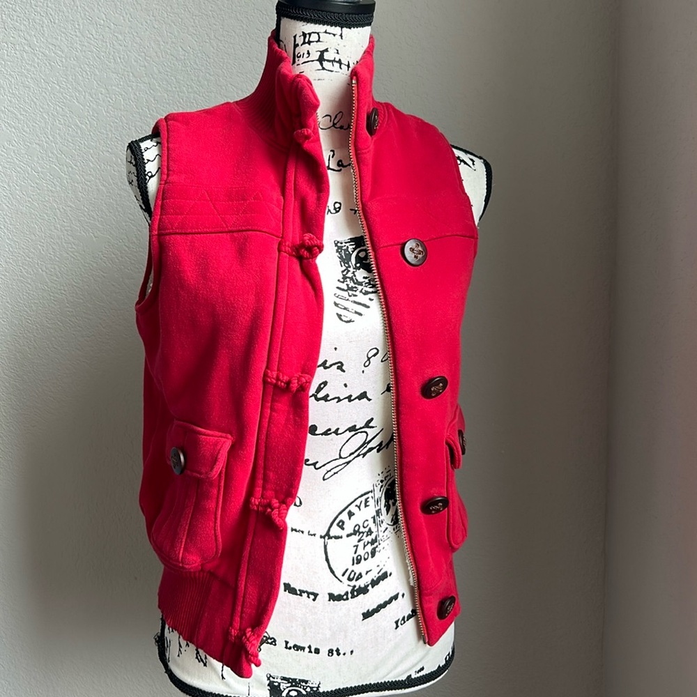 Old Navy Women’s Fleece-lined Vest